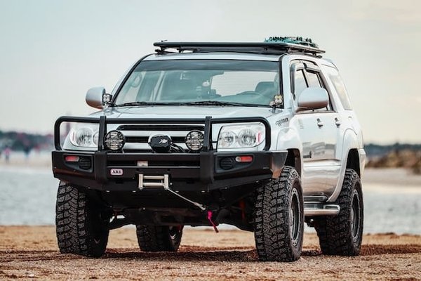 Guide ultime pour conduite tout-terrain, comparatif, achat et maintenance des véhicules 4x4